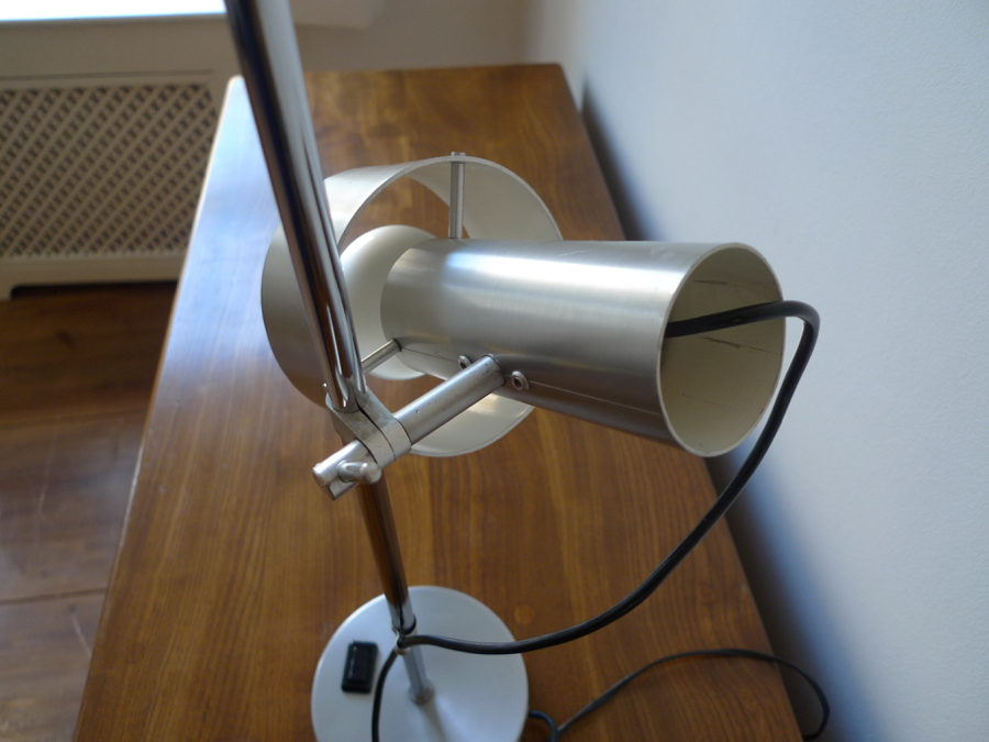 Retro Adjustable Spot Light Table Lamp