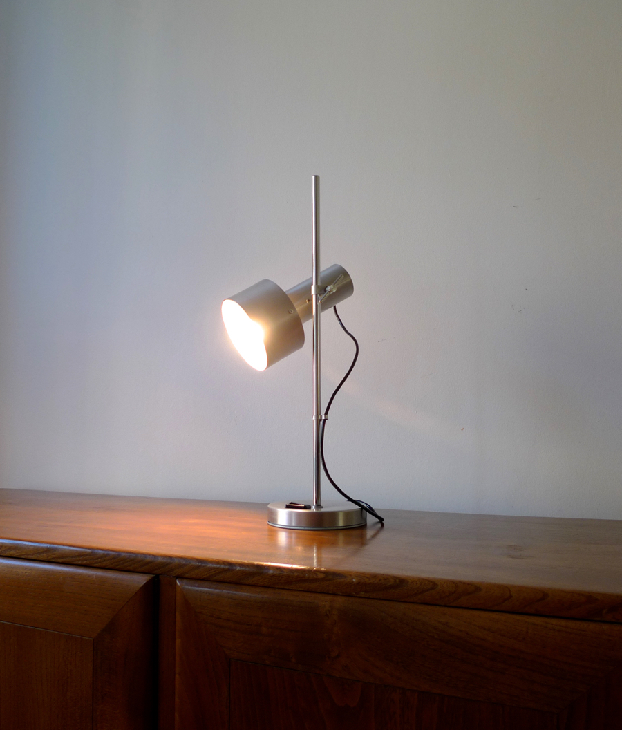 Retro Adjustable Spot Light Table Lamp