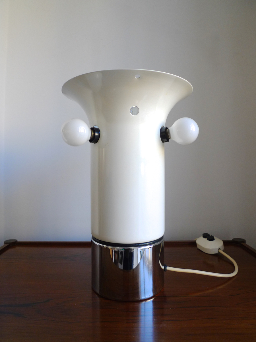 1960's Massoni Guzzini table lamp