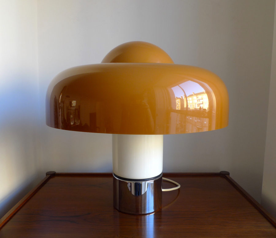 1960's Massoni Guzzini table lamp