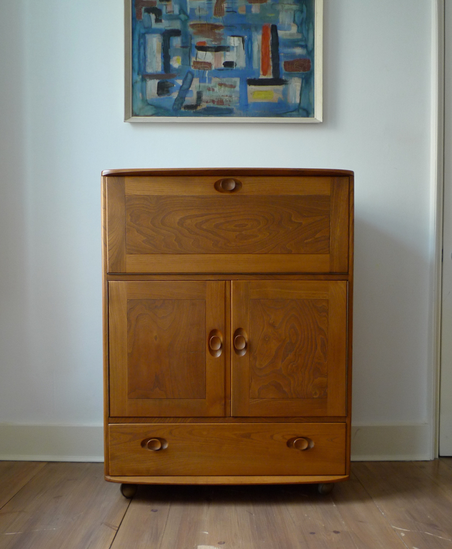 Ercol Winsor Highboard