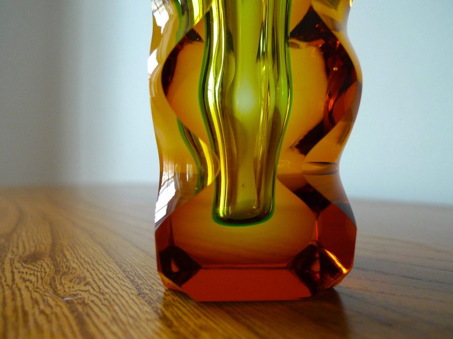 OLDRICH LIPSKY EXBOR FACETTED CUT GLASS VASE Czechoslovakia | placecalledspace