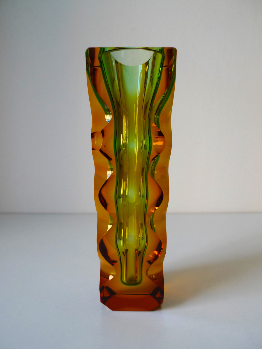 OLDRICH LIPSKY EXBOR FACETTED CUT GLASS VASE Czechoslovakia | placecalledspace