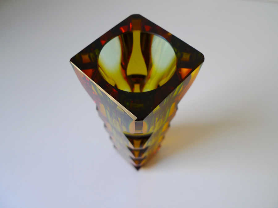 OLDRICH LIPSKY EXBOR FACETTED CUT GLASS VASE Czechoslovakia | placecalledspace