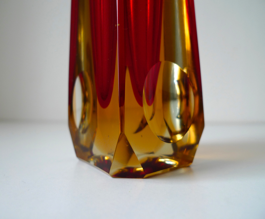 ADOLF MATURA vase for NOVÝ BOR glassworks, 1958. Bohemia / Czechoslavakia \ placecalledspace