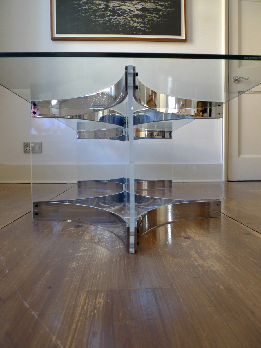 ALESSANDRO ALBRIZZI LUCITE & CHROME COCKTAIL TABLE 1960/70’s