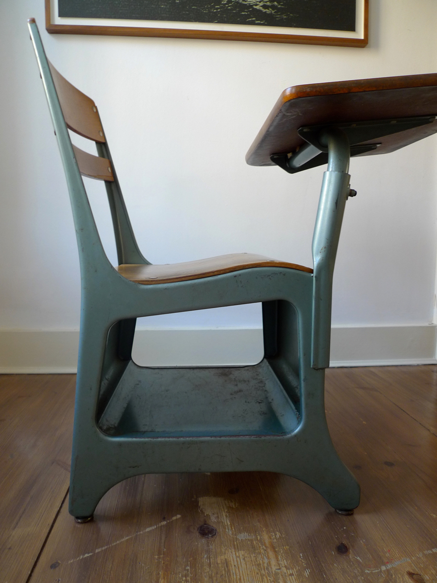 VINTAGE 50s “CRUSADER” CHAIR DESK by AMERICAN SEATING Co.