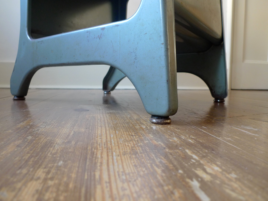 VINTAGE 50s “CRUSADER” CHAIR DESK by AMERICAN SEATING Co.