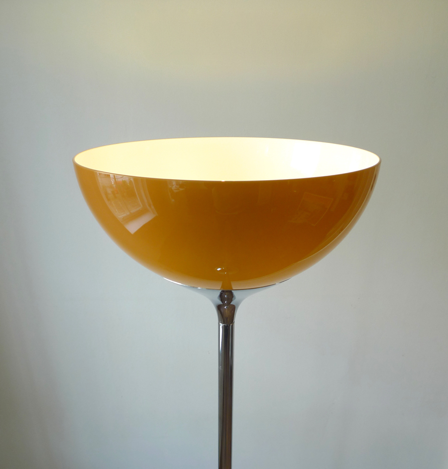 Harvey Guzzini Bud shaped standard floor uplighter lamp, 1960s, 70s