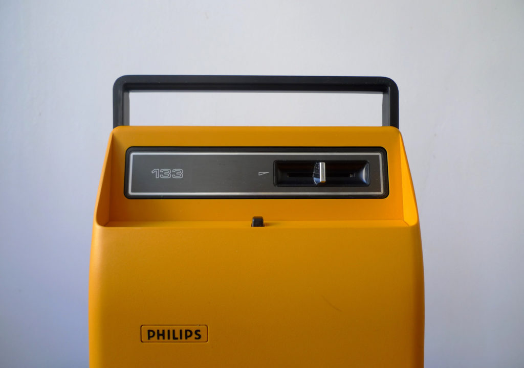 VINTAGE PHILIPS 133 PORTABLE RECORD PLAYER 1970s