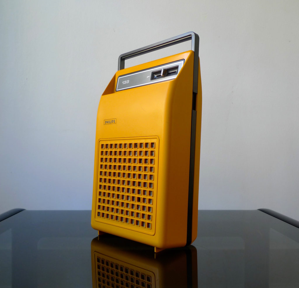 VINTAGE PHILIPS 133 PORTABLE RECORD PLAYER 1970s
