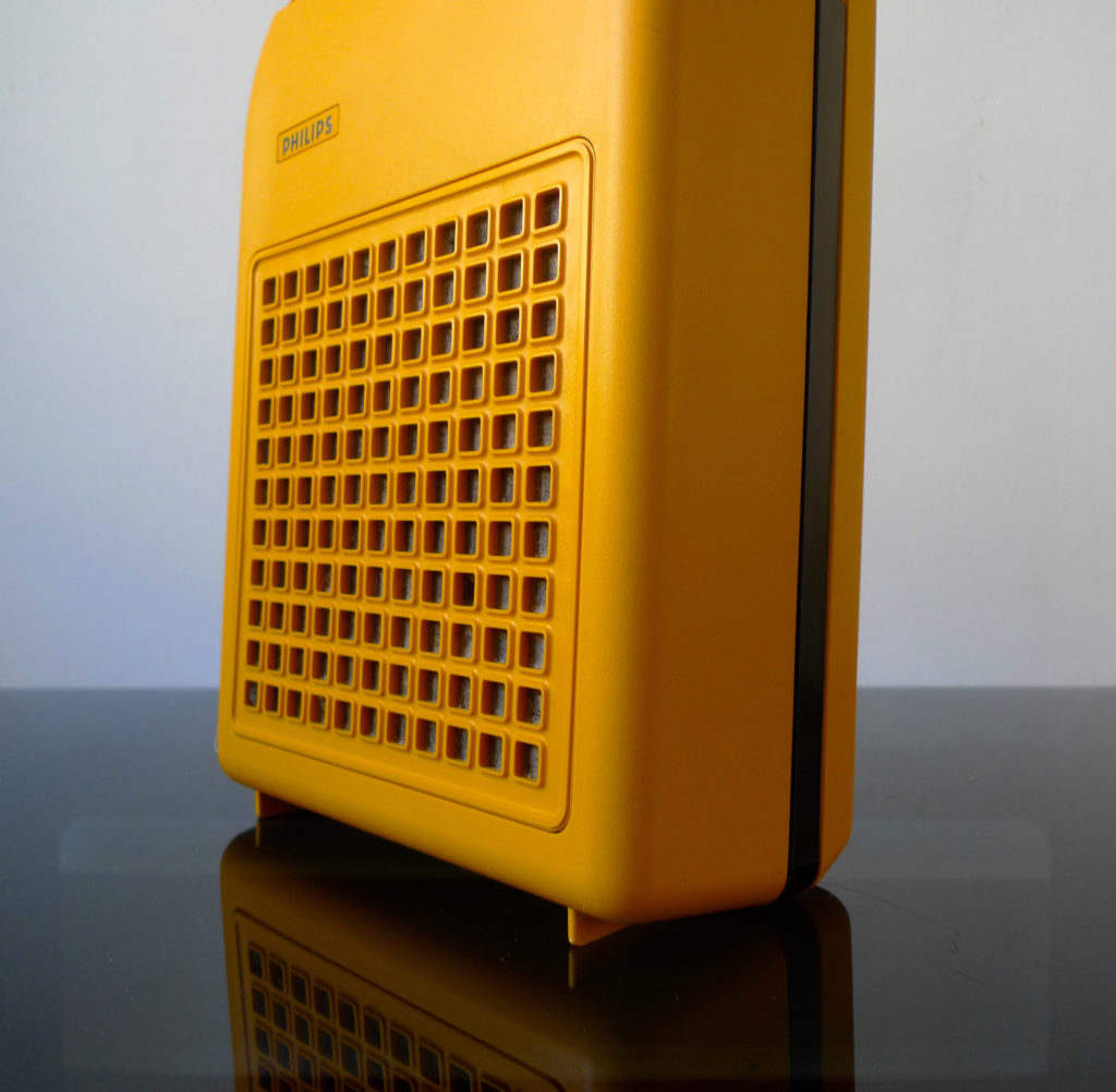 VINTAGE PHILIPS 133 PORTABLE RECORD PLAYER 1970s