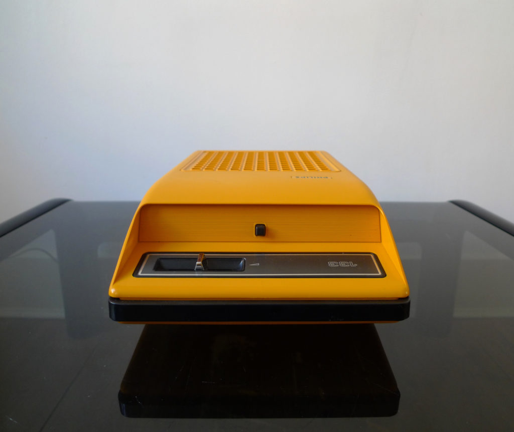 VINTAGE PHILIPS 133 PORTABLE RECORD PLAYER 1970s