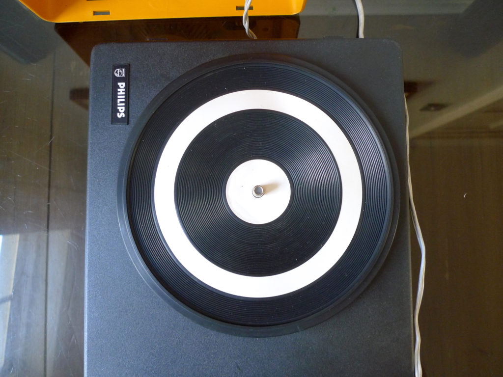 VINTAGE PHILIPS 133 PORTABLE RECORD PLAYER 1970s