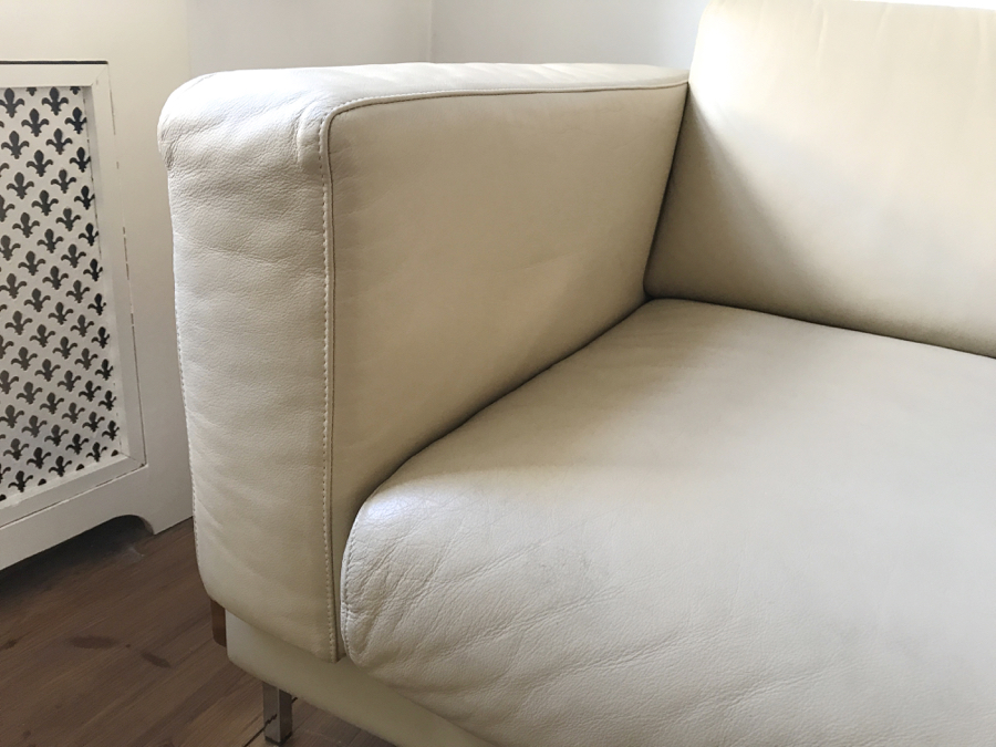 HABITAT ROBIN DAY "DAYS FORUM" 2 SEATER CREAM LEATHER SOFA, WITH WALNUT FRAME