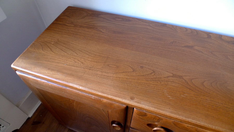 VINTAGE EARLY BLUE LABEL ERCOL WINDSOR MODEL 455 ELM SIDEBOARD 1960s