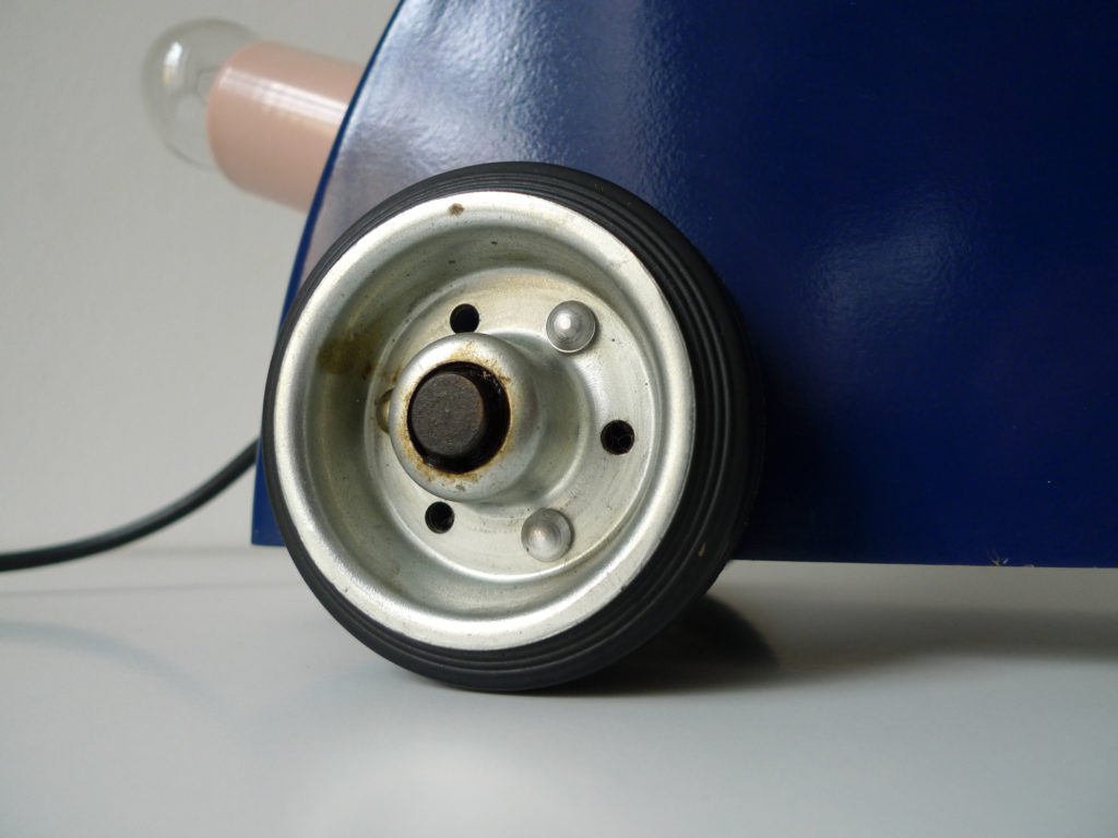 Martine Bedin "Super" Lamp by Memphis Group, 1981 - Sottsass Zanini Era