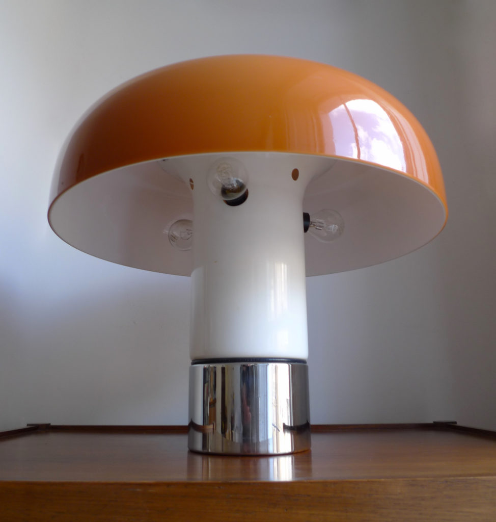 Harvey Guzzini 'BRUMBURY' Lamp by Luigi Massoni, 1969