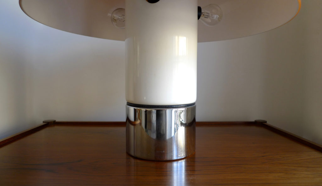 Harvey Guzzini 'BRUMBURY' Lamp by Luigi Massoni, 1969