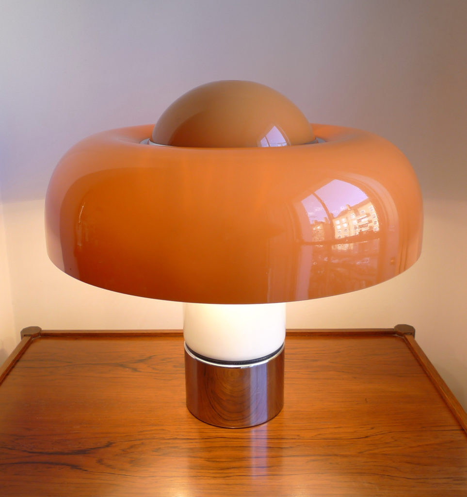 Harvey Guzzini 'BRUMBURY' Lamp by Luigi Massoni, 1969