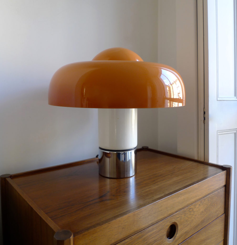 Harvey Guzzini 'BRUMBURY' Lamp by Luigi Massoni, 1969