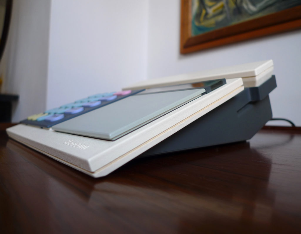 Postmodern Bang & Olufsen "Beocom 2000" Telephone by Henrik Sørig Thomsen, 1986