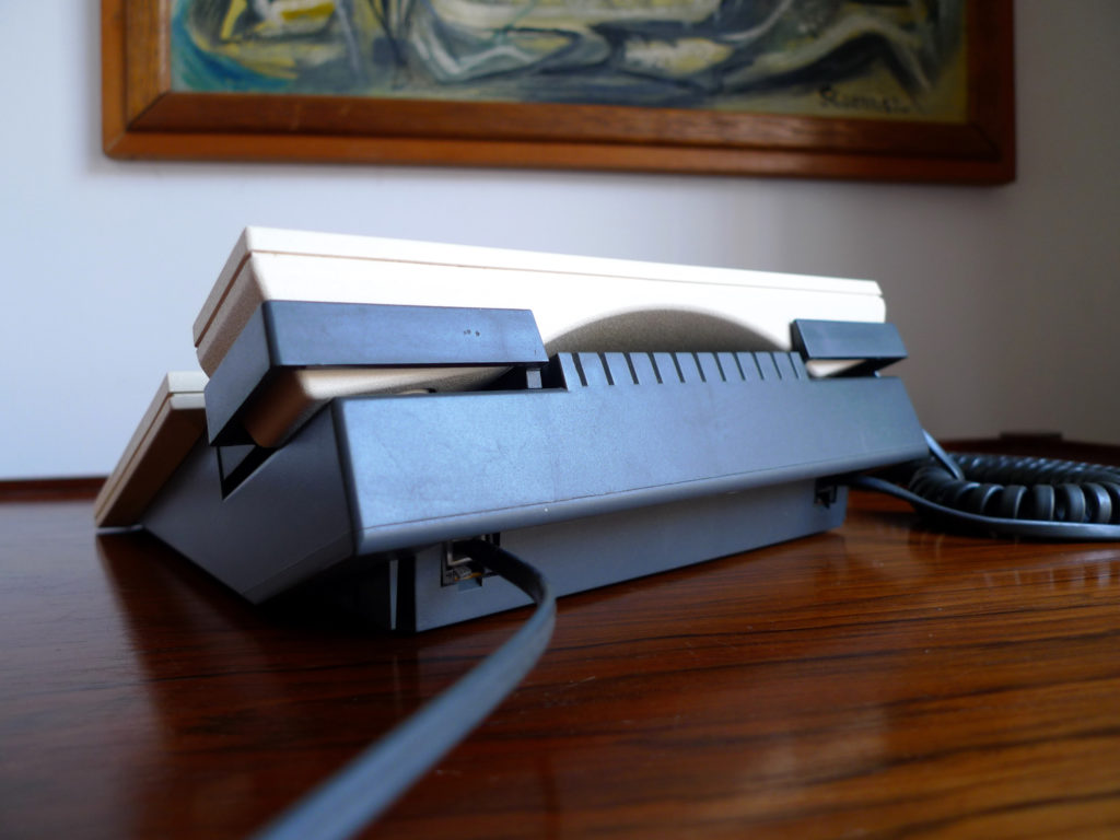 Postmodern Bang & Olufsen "Beocom 2000" Telephone by Henrik Sørig Thomsen, 1986
