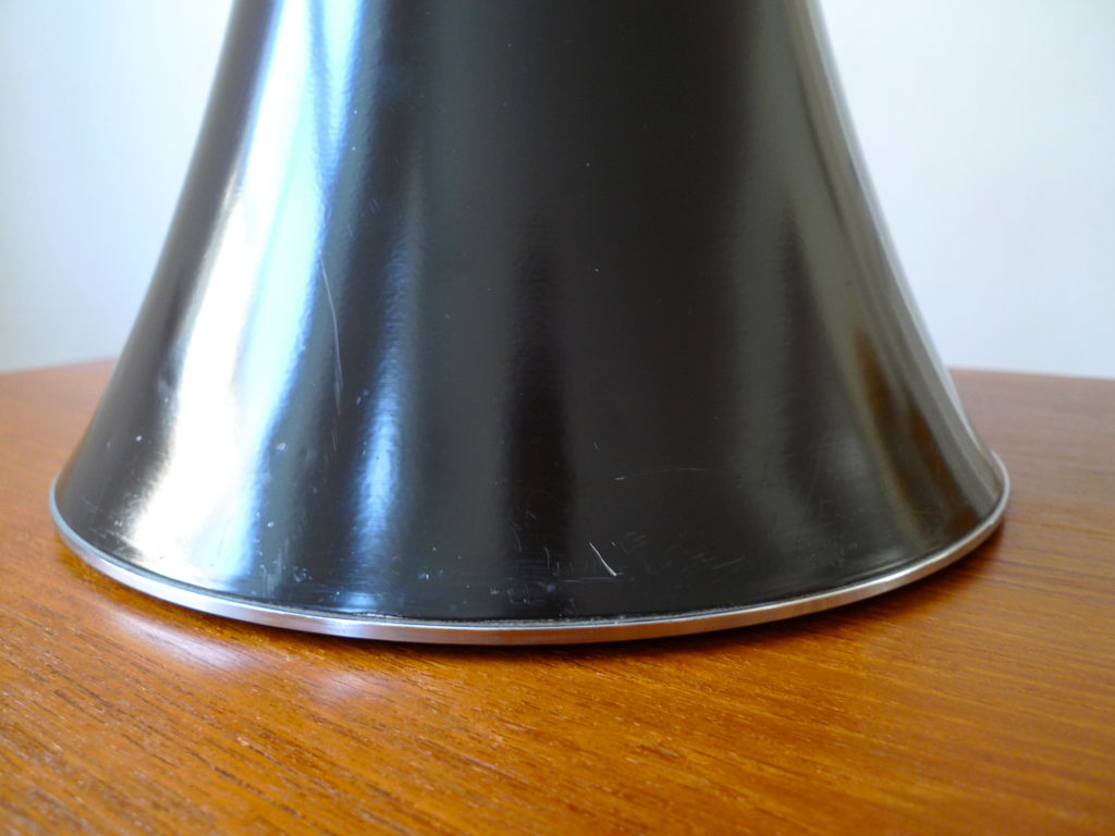 Rare Early Gae Aulenti "Pipistrello" Lamp for Martinelli Luce, Italy 1965