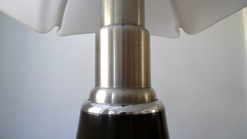 Rare Early Gae Aulenti "Pipistrello" Lamp for Martinelli Luce, Italy 1965