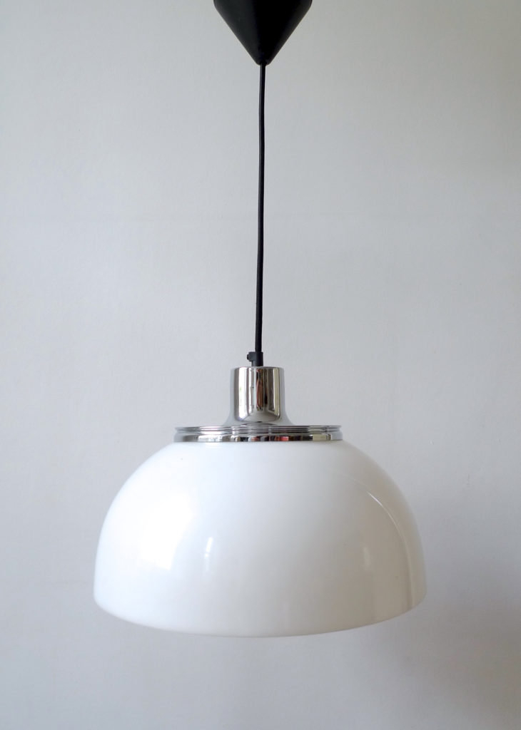 Harvey Guzzini "2240" White Pendant Ceiling Light, 1970s
