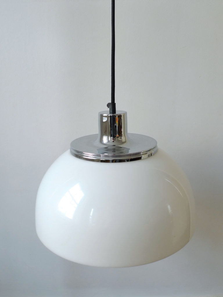 Harvey Guzzini "2240" White Pendant Ceiling Light, 1970s