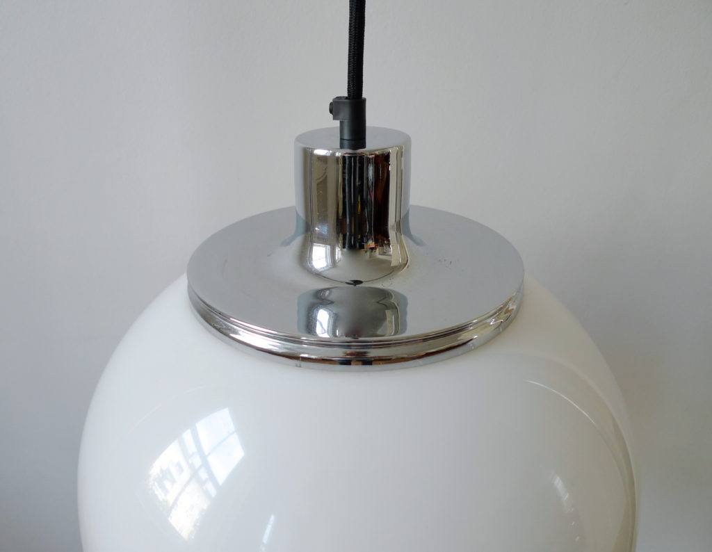 Harvey Guzzini "2240" White Pendant Ceiling Light, 1970s
