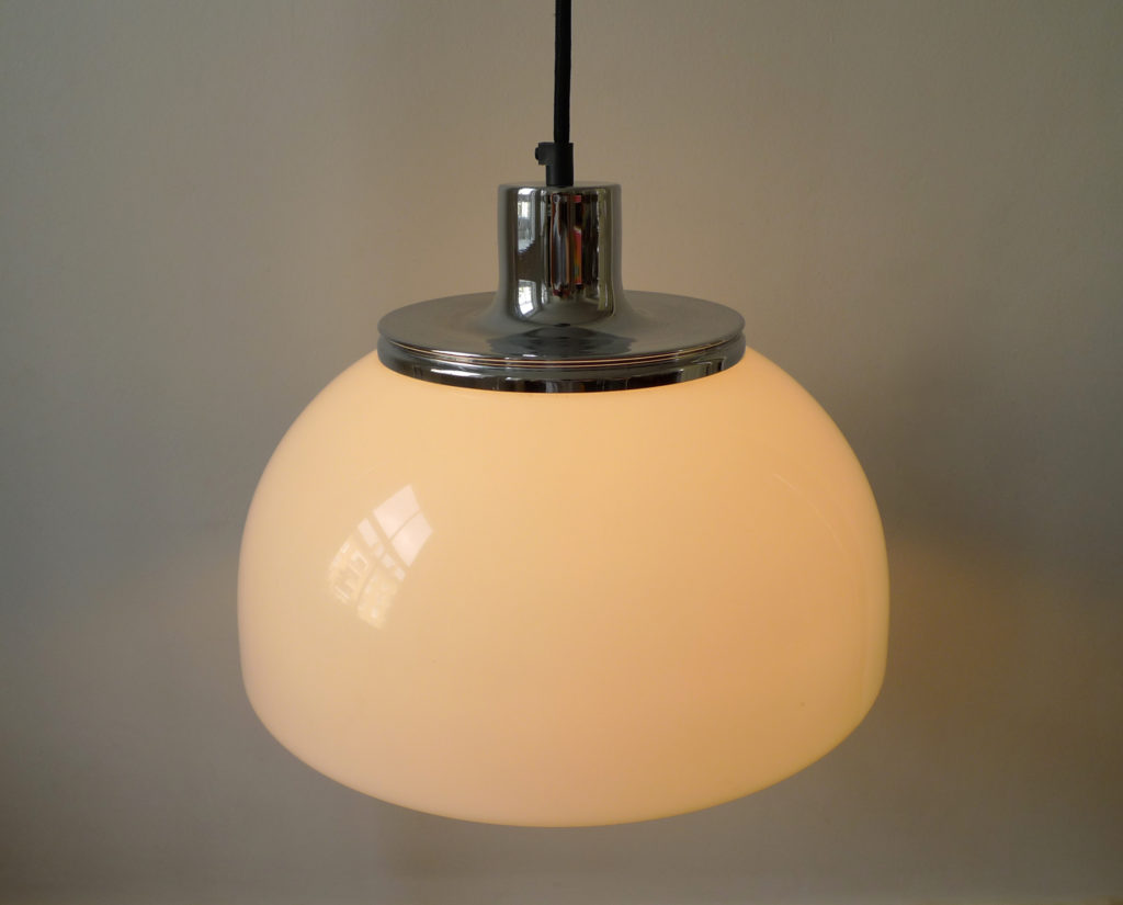 Harvey Guzzini "2240" White Pendant Ceiling Light, 1970s