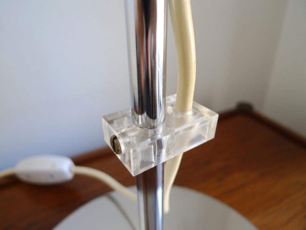 Space Age Harvey Guzzini “Faro” White Adjustable Table Lamp, 1970s