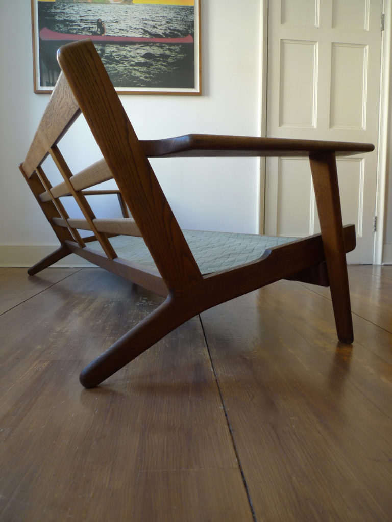 Iconic Hans J. Wegner Model GE290 3 Seater Sofa by Getama, Danish 1950s